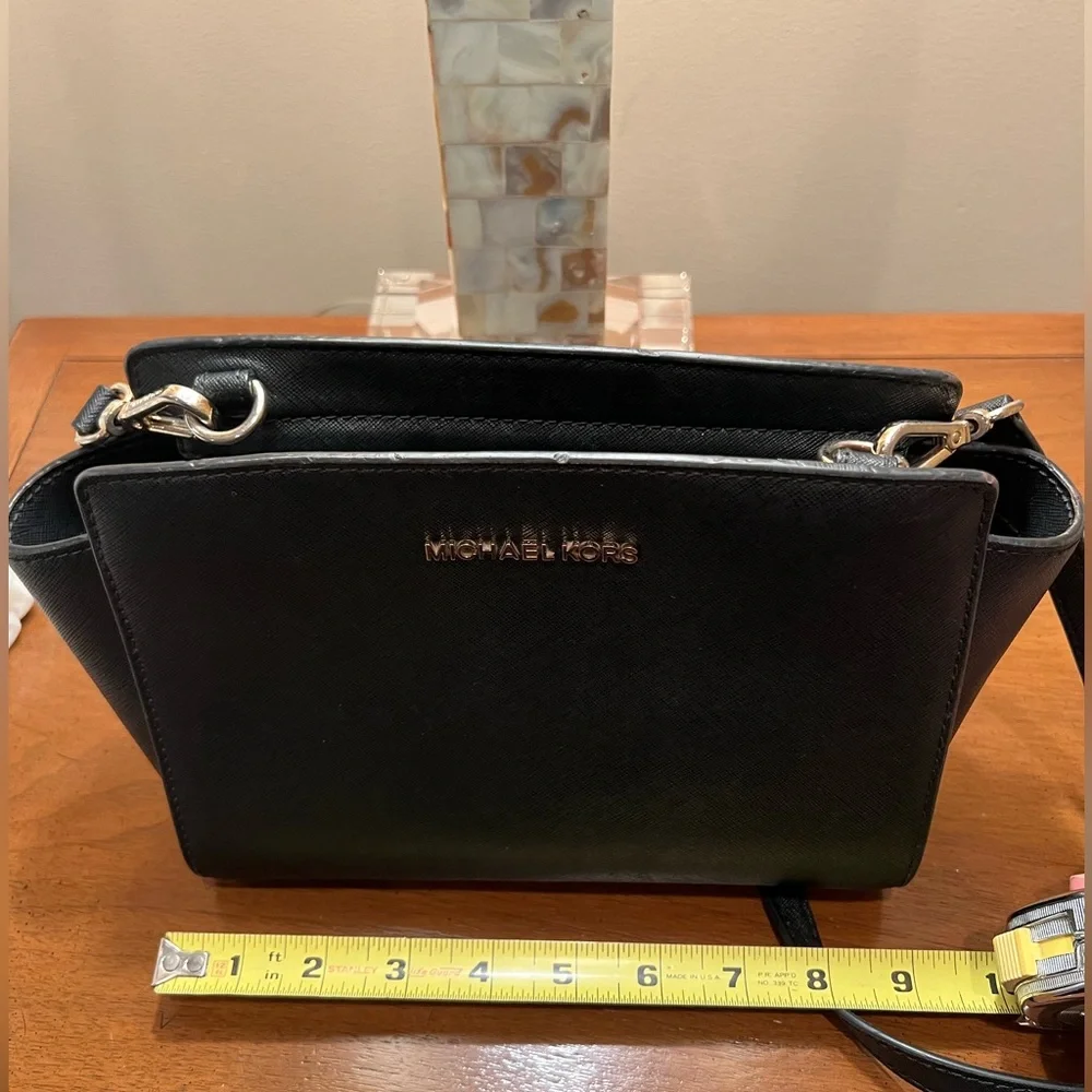 Michael Kors Selma Medium Black Saffiano Leather Messenger Crossbody Bag